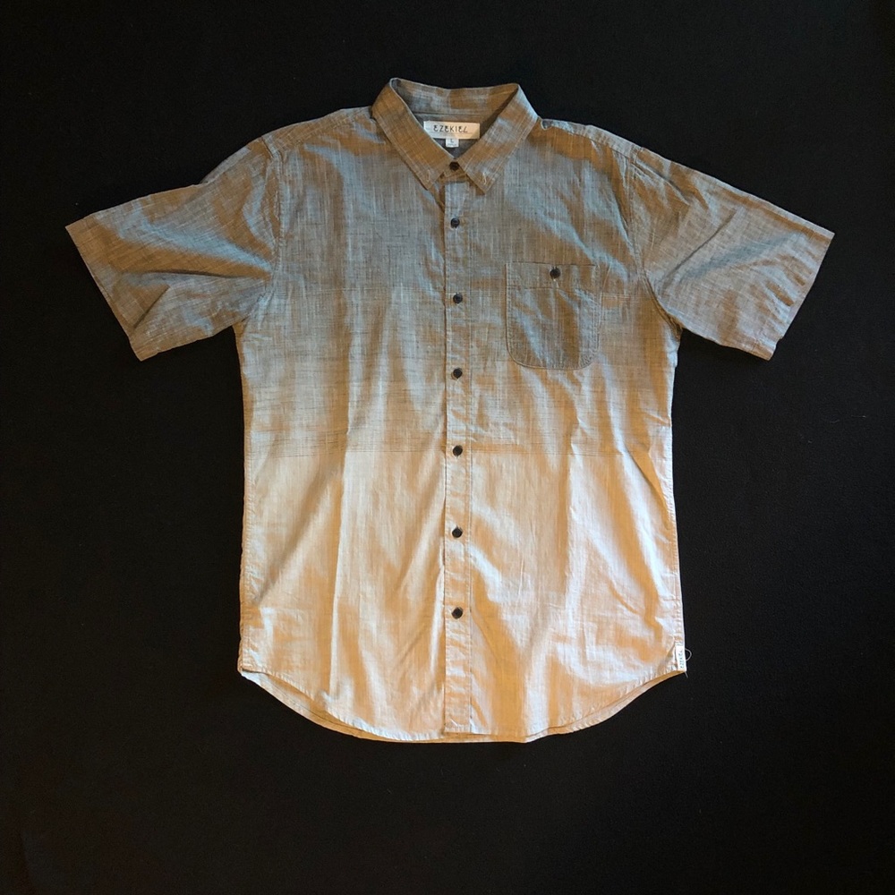 Men’s short sleeve button down shirt